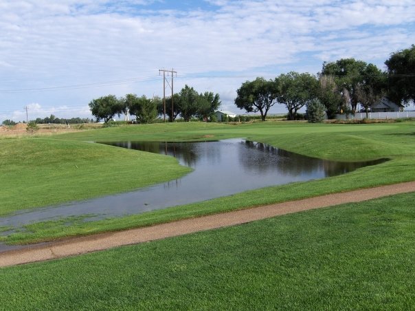 Boomerang Links Golf Course offers a challenging round just north of